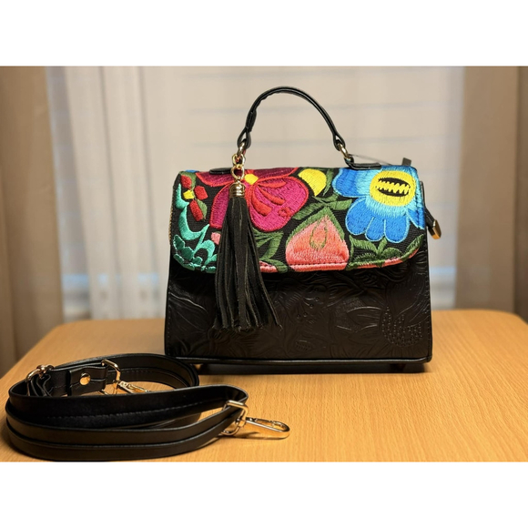 Floral Embroided Embossed Tooled Artisan LEATHER Crossbody Bag Purse - Black - Picture 10 of 16